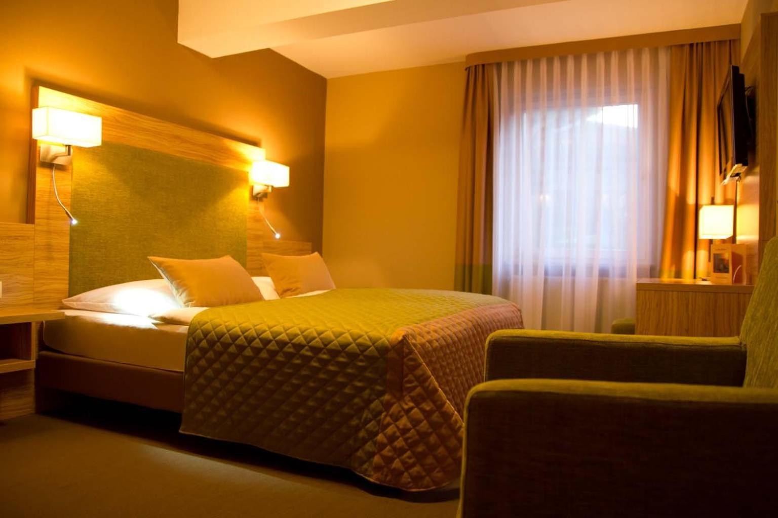 Altes Kurhaus Landhotel Trabelsdorf Luaran gambar