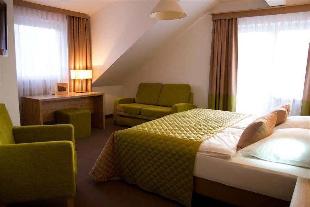 Altes Kurhaus Landhotel Trabelsdorf Luaran gambar